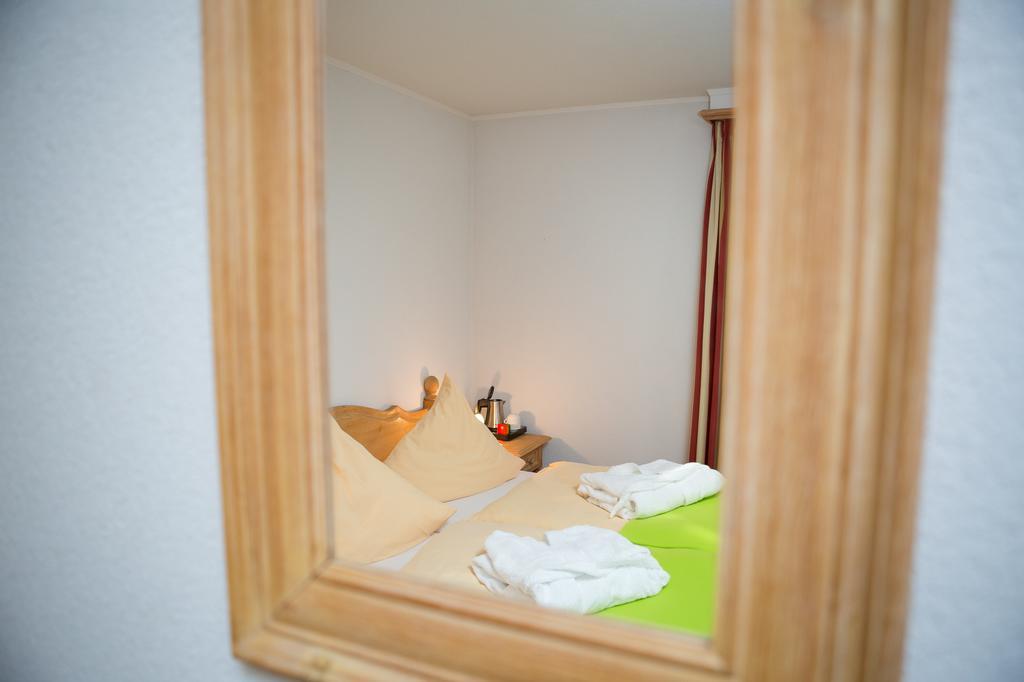 Hotel Zur Eisenbahn Renningen Exteriér fotografie