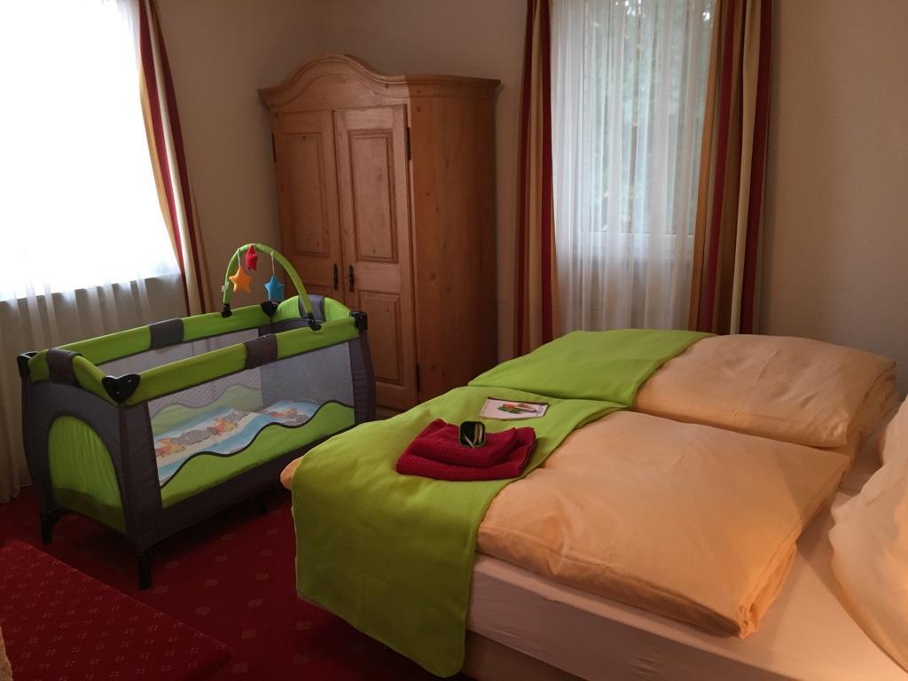 Hotel Zur Eisenbahn Renningen Exteriér fotografie