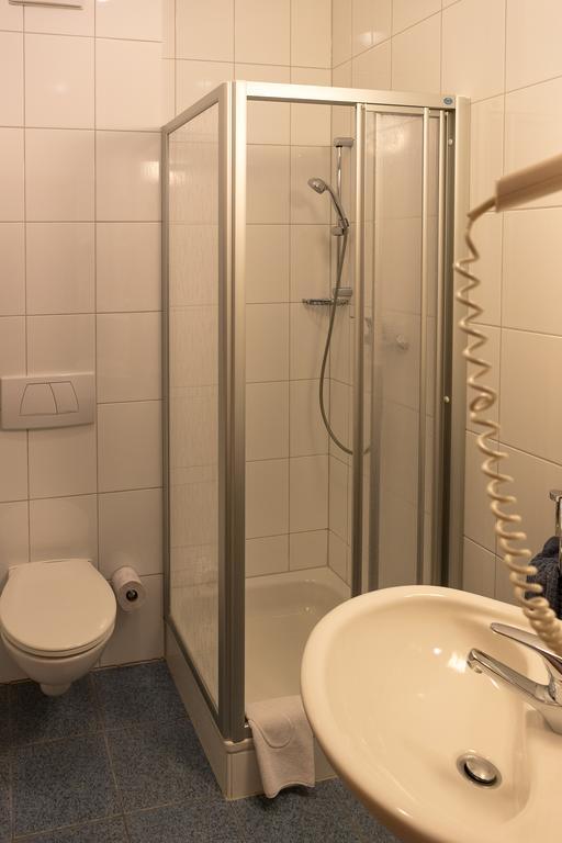 Hotel Zur Eisenbahn Renningen Exteriér fotografie