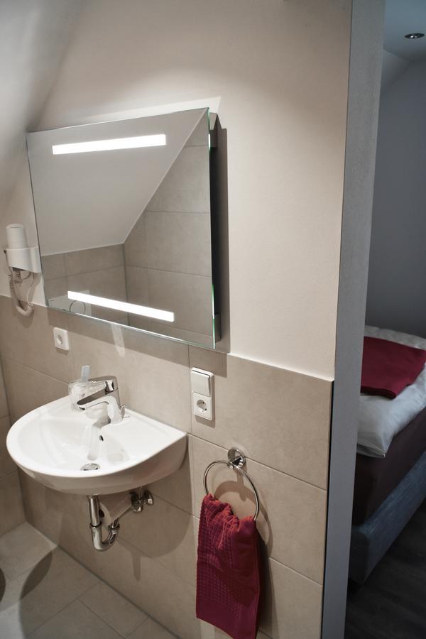 Hotel Zur Eisenbahn Renningen Exteriér fotografie