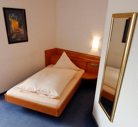 Hotel Zur Eisenbahn Renningen Exteriér fotografie